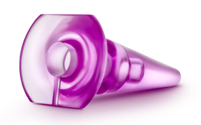 How do you safely remove a butt plug?